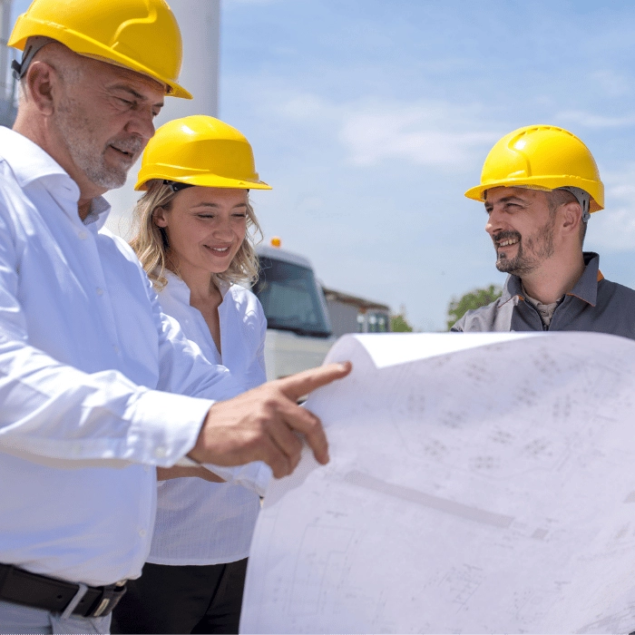 supervisor reviwing plan